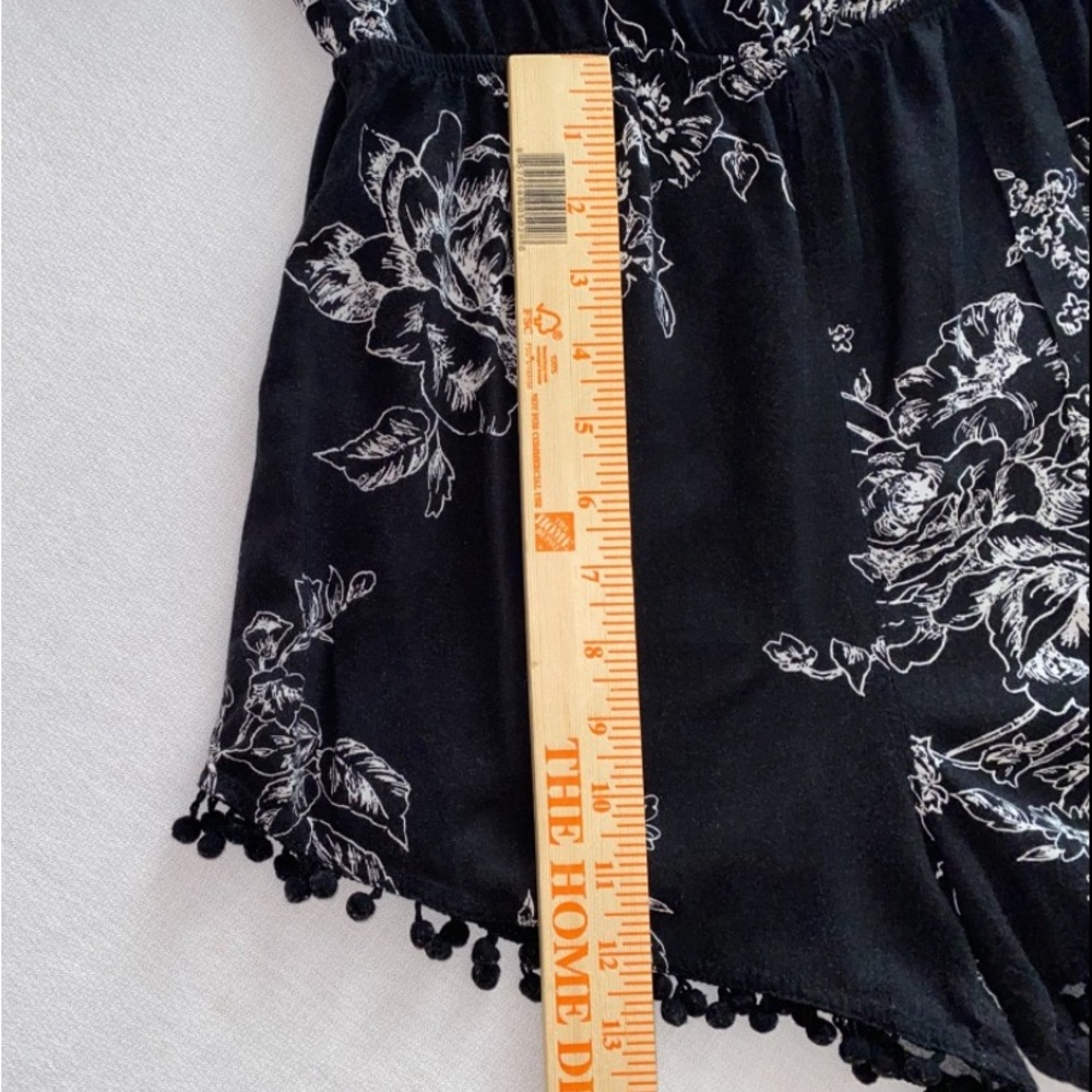 Shorts Romper - Picture 12 of 14
